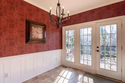 Entry Way - 4890 Rolling Hill Rd, Evans, GA 30809 photo 4 of 5