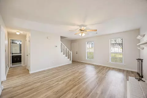 Living - 634 Kemper Dr, Evans, GA 30809 photo 3 of 4