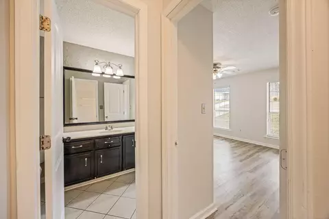 Entry Way - 634 Kemper Dr, Evans, GA 30809 photo 2 of 5
