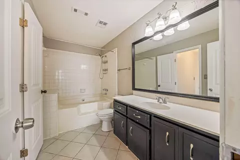 Bath - 634 Kemper Dr, Evans, GA 30809 photo 2 of 4