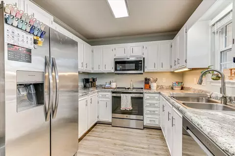 Kitchen - 2126 Turtle Ct, Augusta, GA 30907 photo 2 of 6