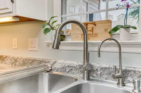Kitchen - 2126 Turtle Ct, Augusta, GA 30907 photo 3 of 6