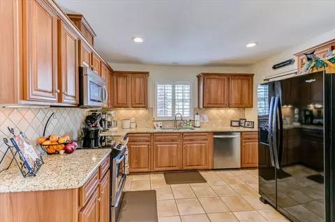 Kitchen - 3014 Walton Way, Augusta, GA 30909 photo 2 of 4