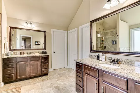 Bath - 445 Jade Dr, Martinez, GA 30907 photo 2 of 6