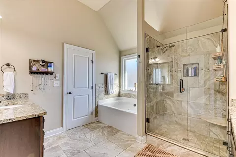 Bath - 445 Jade Dr, Martinez, GA 30907 photo 4 of 6