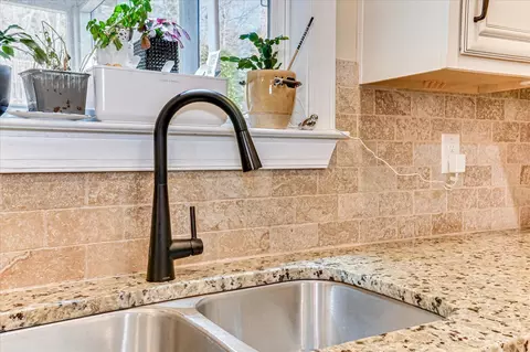 Kitchen - 445 Jade Dr, Martinez, GA 30907 photo 4 of 6