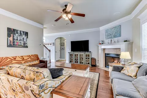 Living - 445 Jade Dr, Martinez, GA 30907 photo 2 of 3