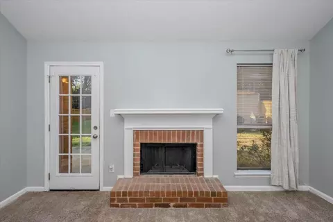 Living - 3033 Mabus Dr, Augusta, GA 30909 photo 4 of 4