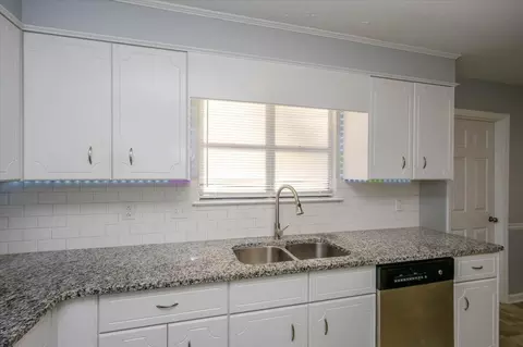 Kitchen - 3033 Mabus Dr, Augusta, GA 30909 photo 4 of 5