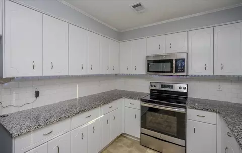 Kitchen - 3033 Mabus Dr, Augusta, GA 30909 photo 2 of 5