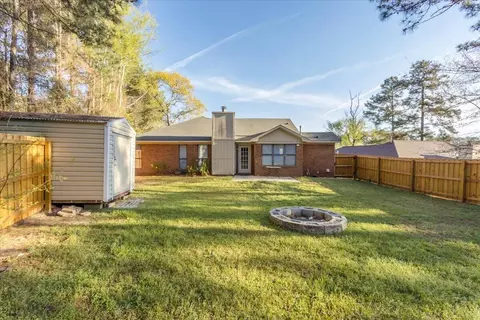 Exterior - 3033 Mabus Dr, Augusta, GA 30909 photo 8 of 9