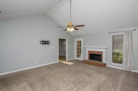 Living - 3033 Mabus Dr, Augusta, GA 30909 photo 1 of 4