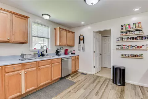 Kitchen - 2059 Daniel Ave, Johnston, SC 29832 photo 2 of 5