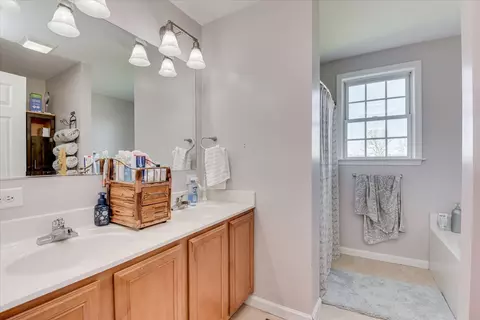Bath - 2059 Daniel Ave, Johnston, SC 29832 photo 1 of 2
