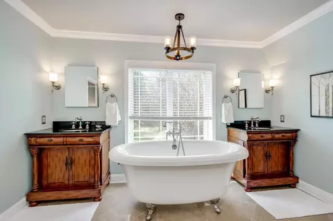 Bath - 55 Alberclauss Dr, Augusta, GA 30901 photo 2 of 6