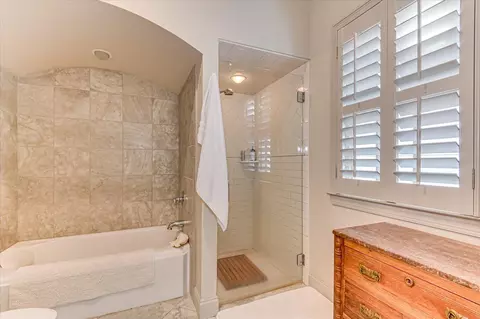 Bath - 2114 Carnes Pl, Augusta, GA 30904 photo 1 of 5