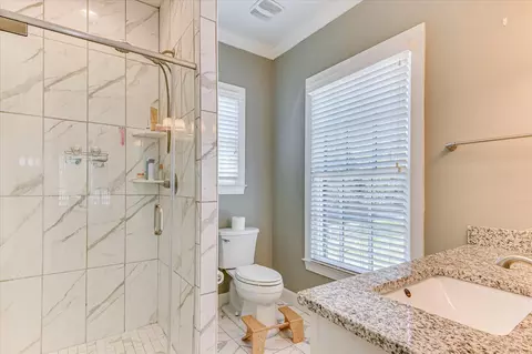 Bath - 2114 Carnes Pl, Augusta, GA 30904 photo 4 of 5