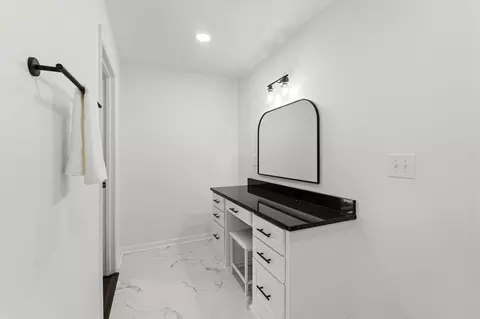 Bath - 743 Lancaster Rd, Augusta, GA 30909 photo 5 of 6