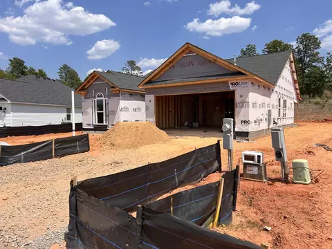 8375 Snelling Dr, Aiken, SC 29803