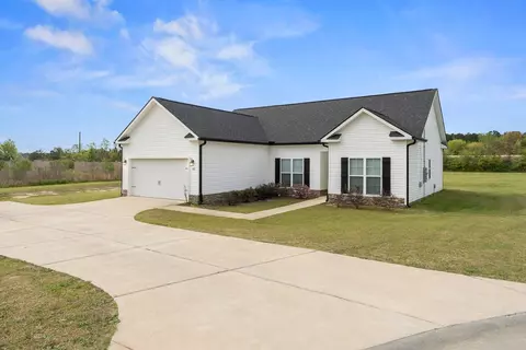 1421 Oak Ln, Thomson, GA 30824