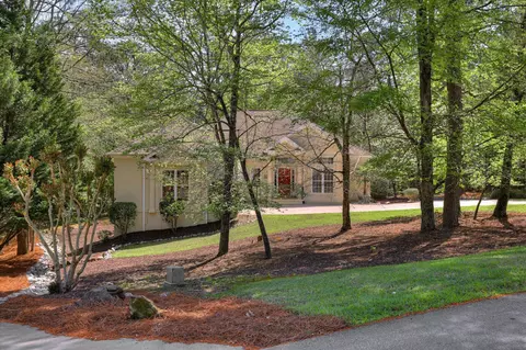 129 Antioch Dr, Mccormick, SC 29835