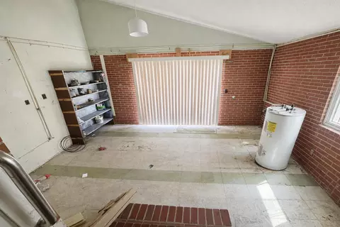 Living - 2924 Eidson Dr, Augusta, GA 30909 photo 5 of 5