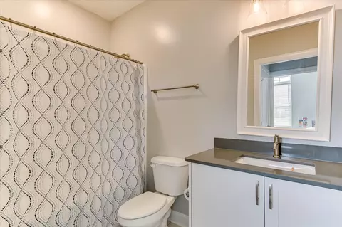 Bath - 1213 Elbron Dr, Augusta, GA 30909 photo 3 of 4
