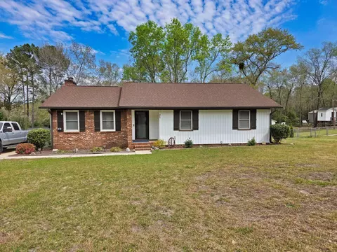 25 Hilltop Dr, Warrenville, SC 29851