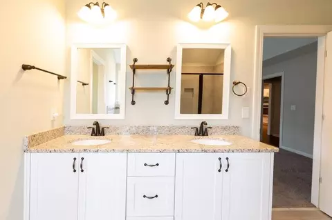 Bath - 5411 Copse Dr, Augusta, GA 30909 photo 3 of 7