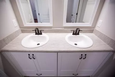 Bath - 5411 Copse Dr, Augusta, GA 30909 photo 5 of 7