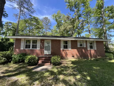 731 Hillcrest Dr, Thomson, GA 30824