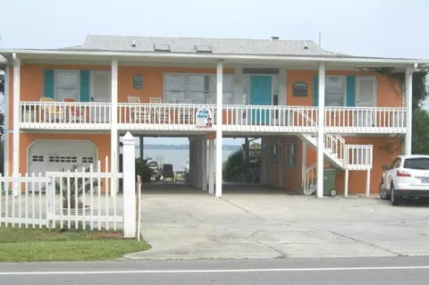 110 Emerald Dr, Emerald Isle, NC 28594 photo 1