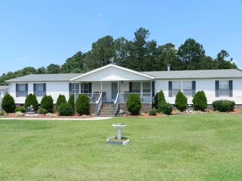 5104 NE Heaths Glen Rd, Wilson, NC 27893 photo 1