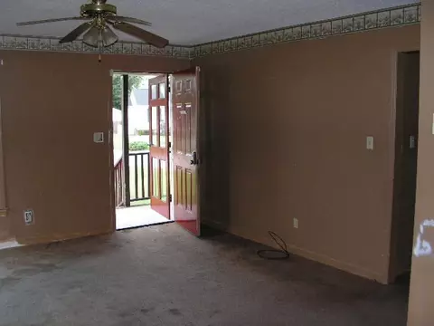 2502 E Ricks Ct, Wilson, NC 27893 photo 3
