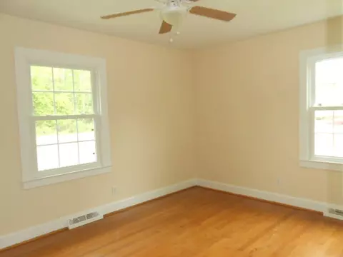 7108 Shackleford St, Saratoga, NC 27873 photo 6