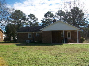 1908 Lenoir Dr, Wilson, NC 27893 photo 2