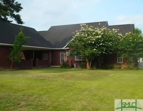404 Chestnut St, Springfield, GA 31329 photo 3