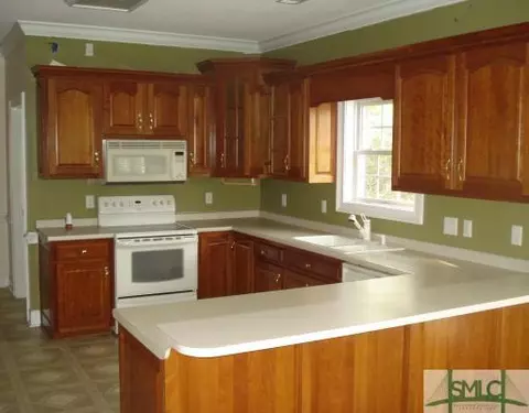404 Chestnut St, Springfield, GA 31329 photo 4