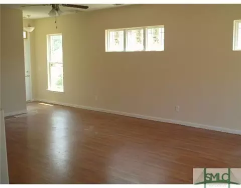 131 Lakepointe Dr, Pooler, GA 31322 photo 4