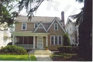228 E Main St, Washington, NC 27889 photo 1