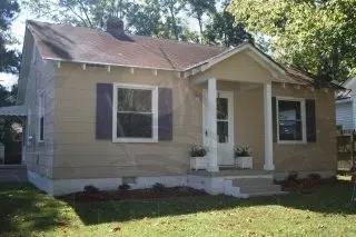 204 Beech St, Williamston, NC 27892 photo 1