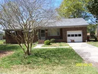 3913 Gardenia St, Greenville, NC 27858 photo 1