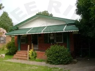 313 Slade St, Williamston, NC 27892 photo 1
