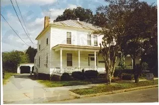 220 E 2nd St, Washington, NC 27889 photo 1