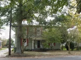 413 E Main St, Washington, NC 27889 photo 1
