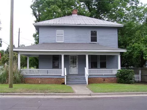 123 E 7th St, Washington, NC 27889 photo 1