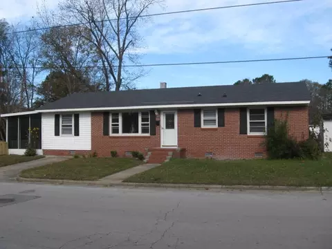 202 E 10th St, Washington, NC 27889 photo 1