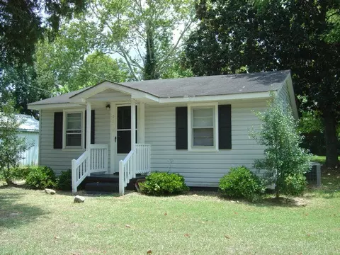 71 Adams St, Chocowinity, NC 27817 photo 1