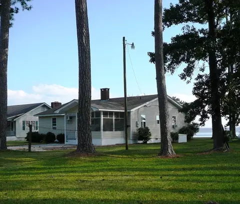 1009 Pinecrest Rd, Bath, NC 27808 photo 1