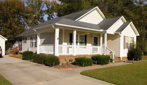 403 Cedar St, Washington, NC 27889 photo 1